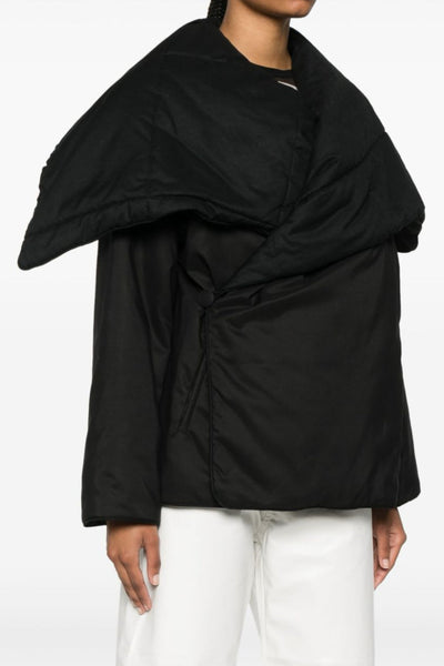 Giacca Imbottita Elegante Fern: Calda, Chic, Colletto a Revers, Nera