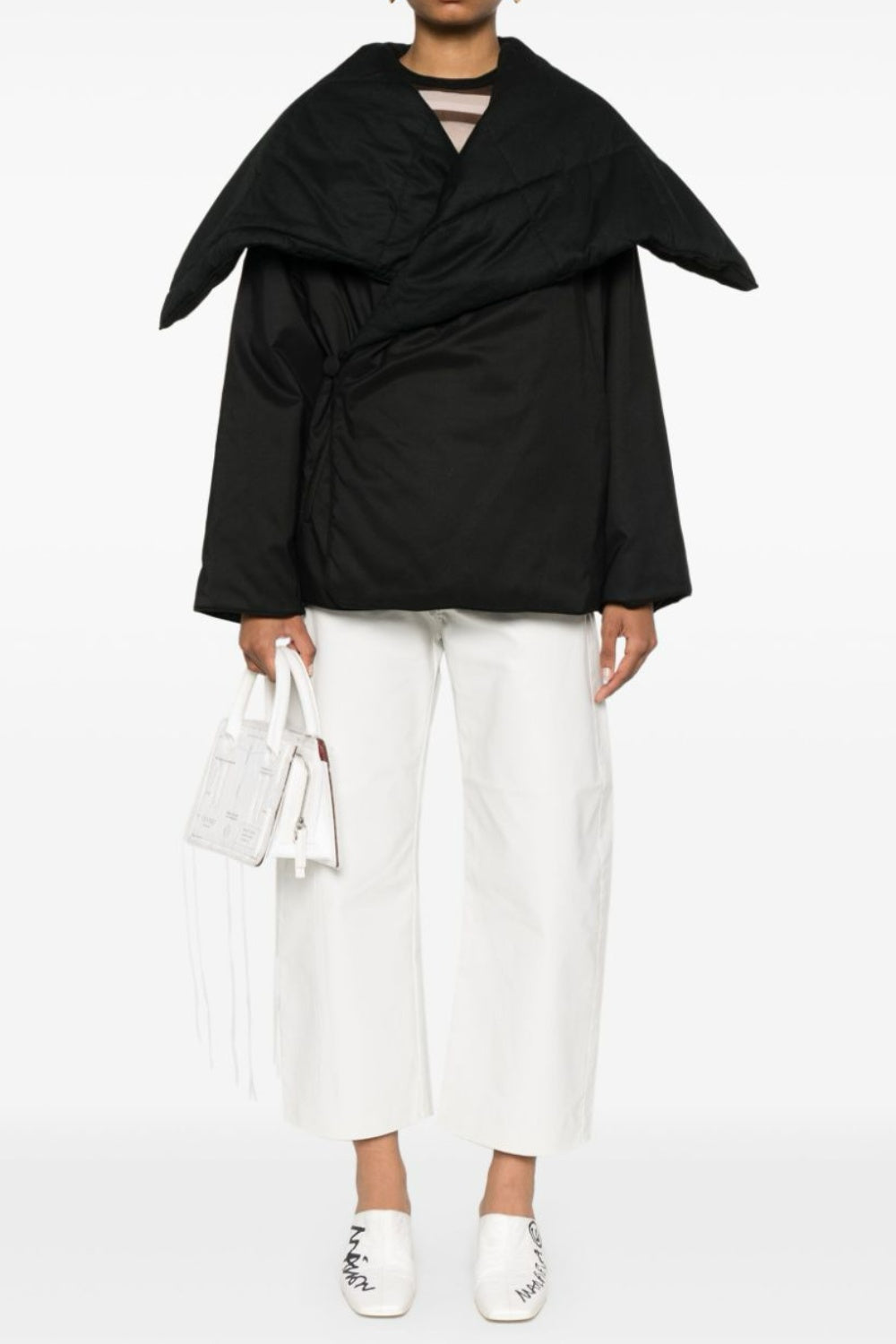 Giacca Imbottita Elegante Fern: Calda, Chic, Colletto a Revers, Nera