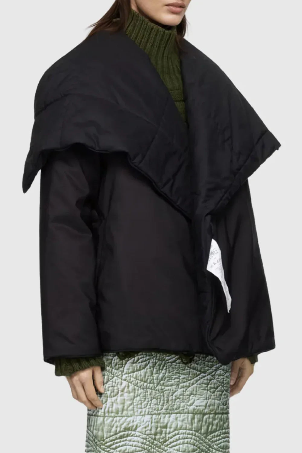 Giacca Imbottita Elegante Fern: Calda, Chic, Colletto a Revers, Nera